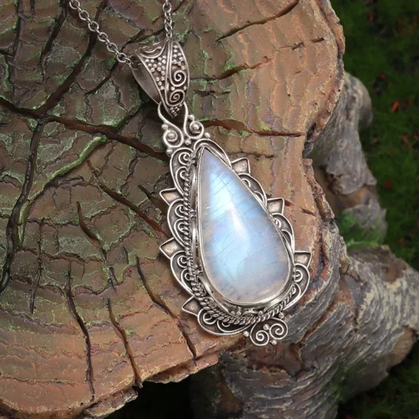 Retro Water Drop Gemstone Pendant Necklace for Women Elegant Fashion Clavicle Chain New Year Jewelry Gift - Image 3
