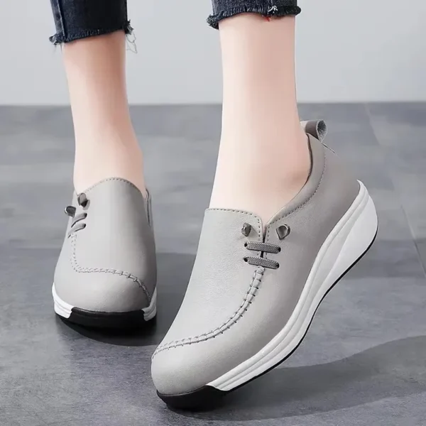 2025 Women Flats Comfortable Loafers Shoes Woman Breathable Leather Sneakers Women Fashion Black Soft Casual Shoes - Image 5