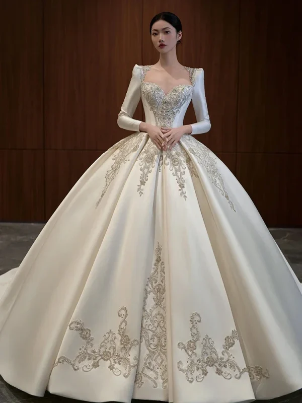 Customized 2024 New Lusury Spring Satin Wedding Dress Court Style Bride Ball Gown Heavy Industry Beading Long Sleeve Plus Size